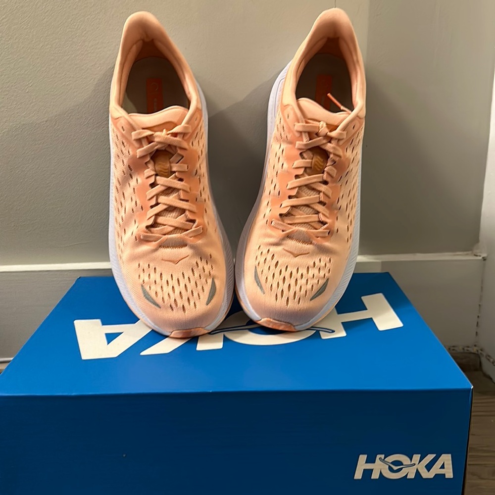 New HOKA Kawana